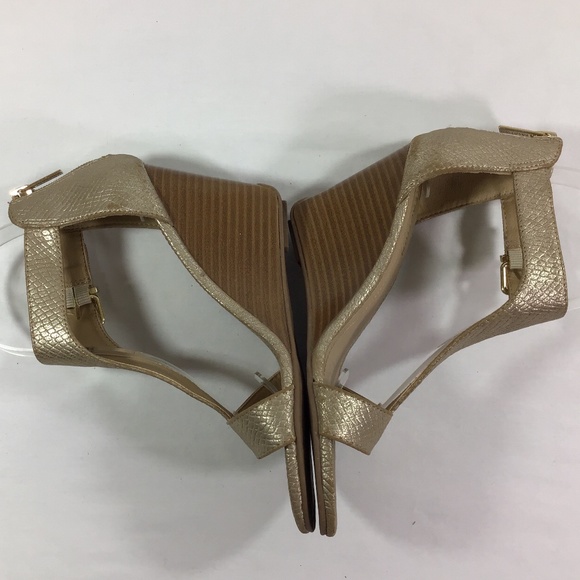 Kenneth Cole Reaction Gold Ava Brave Sandals - Picture 4 of 12